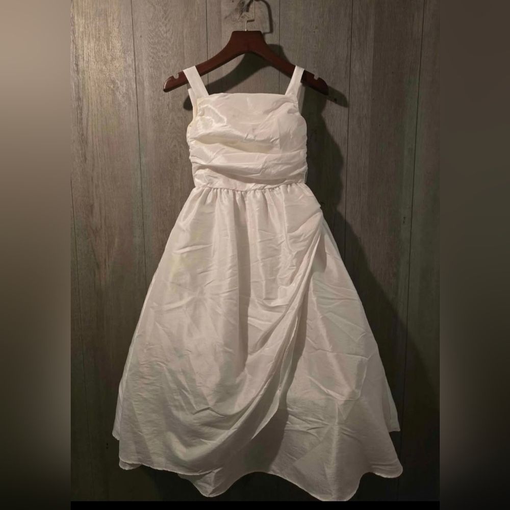 Rosebud Kids Ivory Dress Size 6 Wedding Photo Shoot